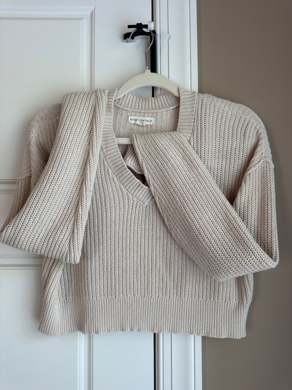 Aeropostale Women's V-Neck Sweater in Light Beige